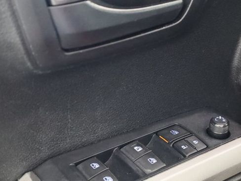 Used 2021 Toyota Tacoma SR5 RWD image 13