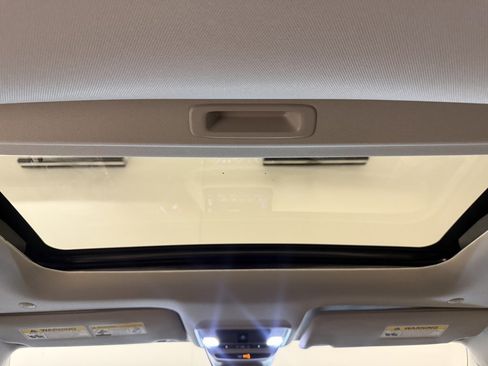 New 2026 Honda HR-V EX-L image 14