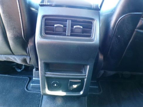 Used 2024 Ford Edge Titanium image 26