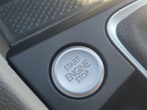 New 2025 Volkswagen Jetta SE image 26