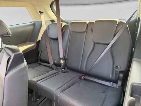 Used 2026 Kia Carnival FWD image 24
