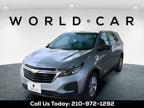 Used 2024 Chevrolet Equinox LS FWD image 3
