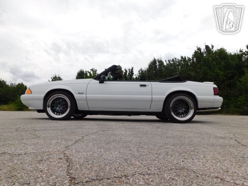Used 1990 Ford Mustang LX image 13