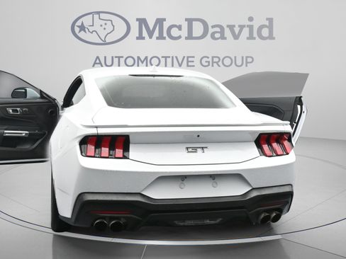 Used 2025 Ford Mustang GT Premium RWD image 43