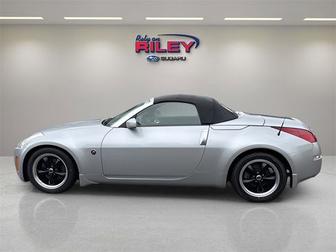 Used 2005 Nissan 350Z Enthusiast image 3
