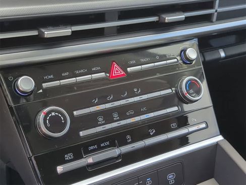 New 2026 Hyundai Santa Fe SE image 31