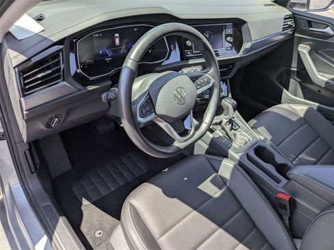 Used 2024 Volkswagen Jetta SE image 17