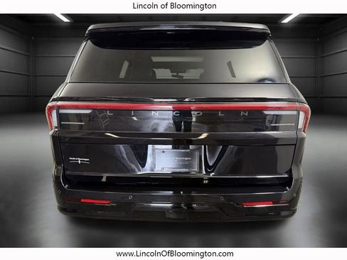 Used 2025 Lincoln Navigator Black Label AWD/4WD image 6