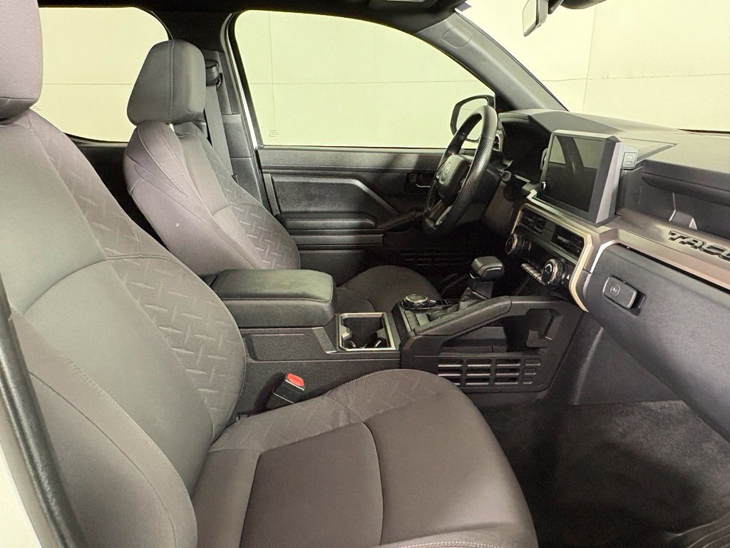Used 2024 Toyota Tacoma SR5 AWD/4WD image 14