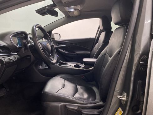 Used 2017 Chevrolet Volt Premier w/ Driver Confidence II Package image 12