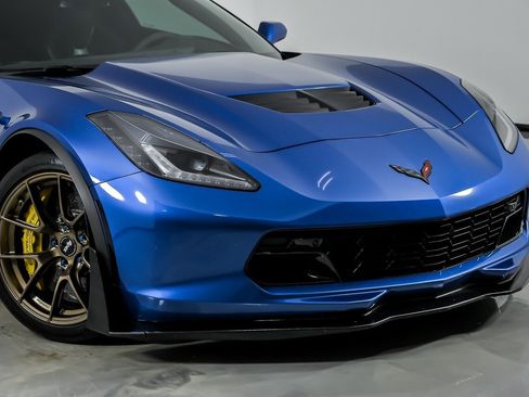 Used 2016 Chevrolet Corvette Z06 w/ 3LZ Preferred Equipment Group image 3