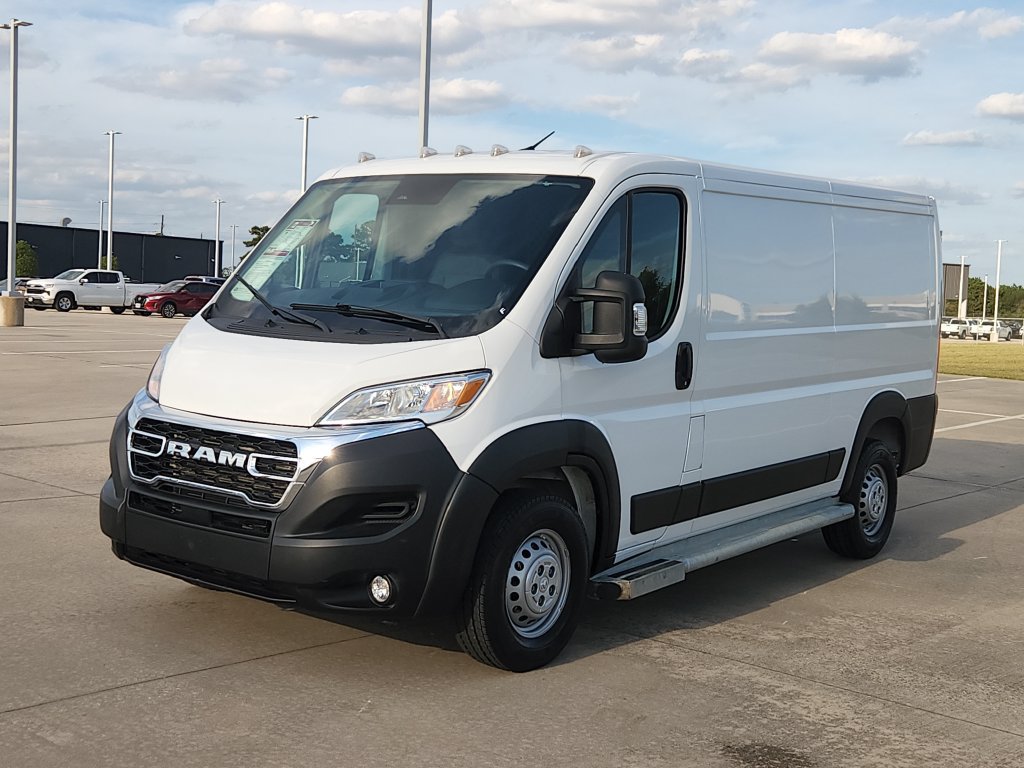 Used 2025 RAM ProMaster 2500 w/ U-Haul Equipment Group FWD image 9