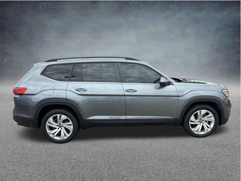 Used 2022 Volkswagen Atlas SE w/ Panoramic Sunroof Package FWD image 12
