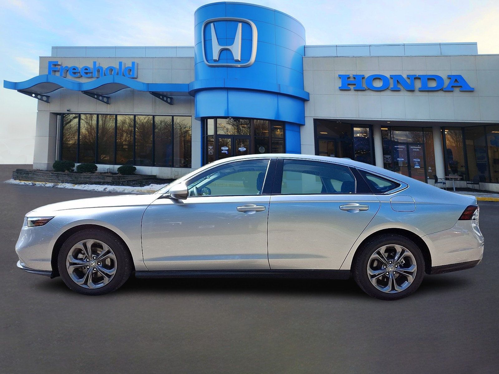 Used 2024 Honda Accord EX image 4