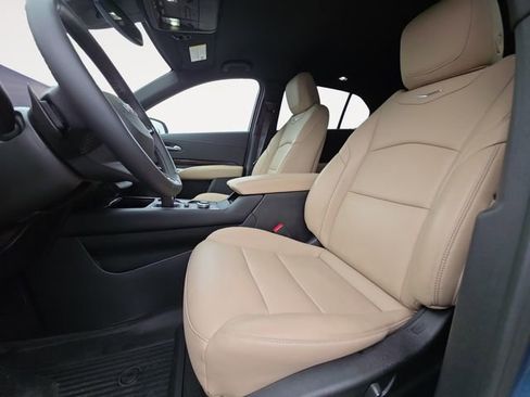Used 2025 Cadillac XT4 Premium Luxury w/ Cold Weather Package FWD image 9