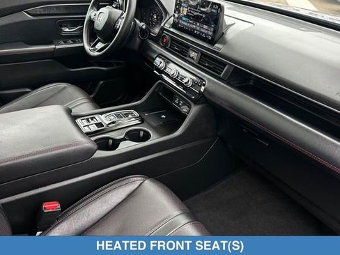 Certified 2025 Honda Pilot Black Edition image 20