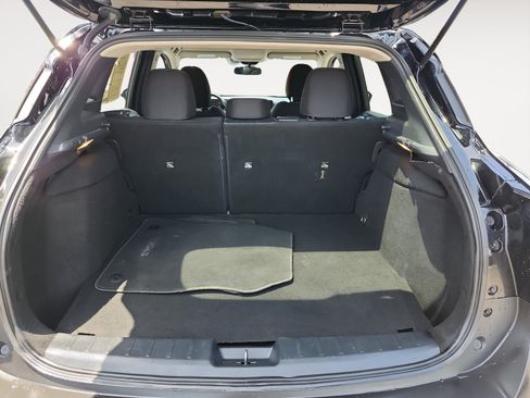 Used 2025 Nissan Kicks SV AWD/4WD image 15