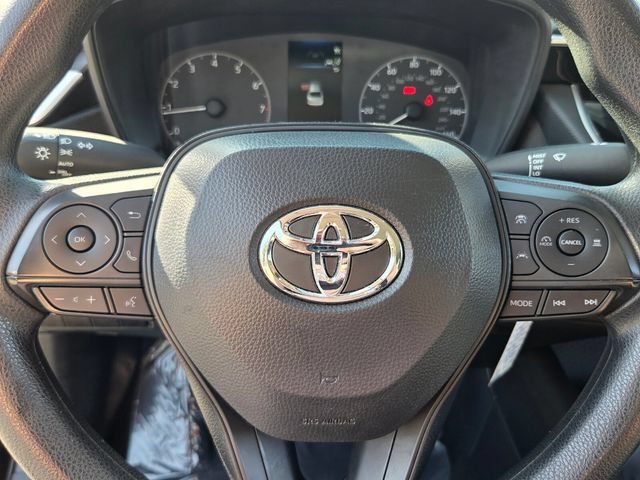 Used 2025 Toyota Corolla LE FWD image 24