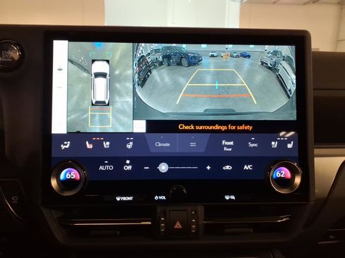 New 2025 Lexus GX 550 AWD/4WD image 9