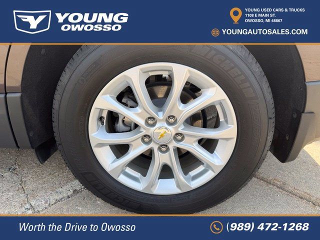 Used 2020 Chevrolet Equinox LT w/ Driver Convenience Package FWD image 12