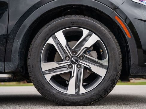 Used 2023 Kia Sorento SX Prestige image 9