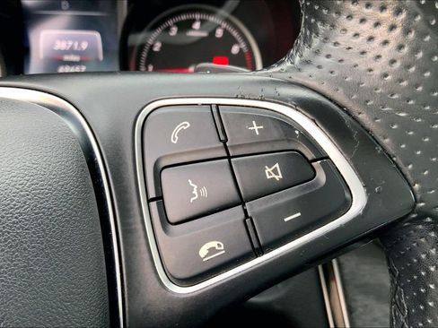 Used 2016 Mercedes-Benz C 300 Sedan image 25