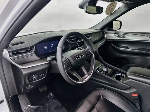 Used 2024 Jeep Grand Cherokee L Limited AWD/4WD image 14