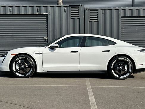 Used 2024 Porsche Taycan image 2