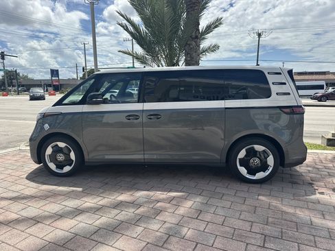 New 2025 Volkswagen ID. Buzz Pro S image 6