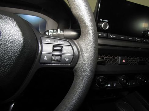 Certified 2023 Honda Civic EX image 6