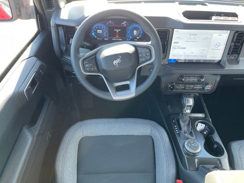 New 2025 Ford Bronco 4-Door AWD/4WD image 6