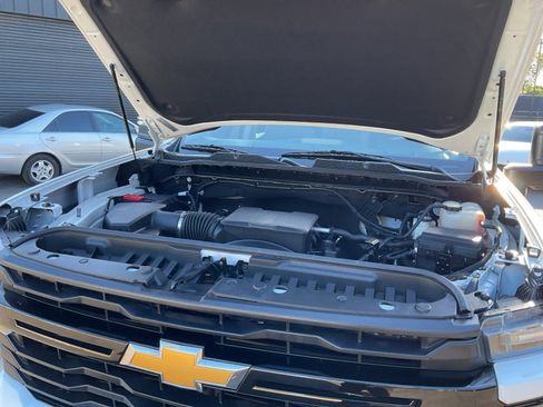 Used 2024 Chevrolet Silverado 2500 W/T w/ WT Convenience Package image 24