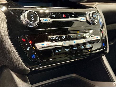 Certified 2023 Ford Explorer Limited image 13