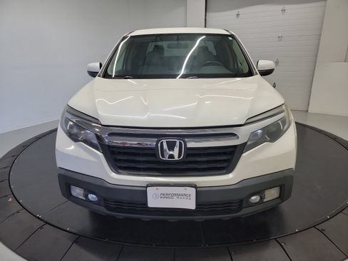 Used 2017 Honda Ridgeline RTS image 2