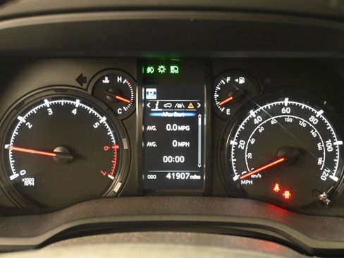 Certified 2024 Toyota 4Runner SR5 AWD/4WD image 26