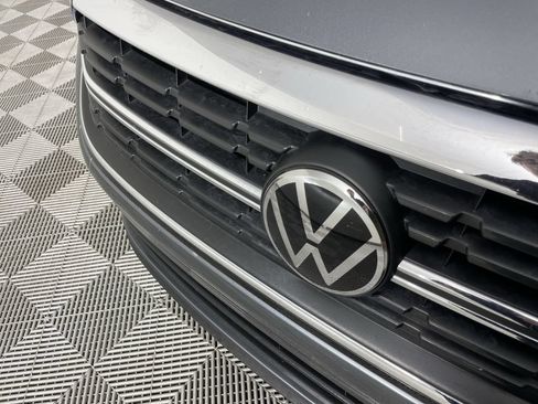 Used 2024 Volkswagen Jetta SE w/ Panoramic Sunroof Package FWD image 30