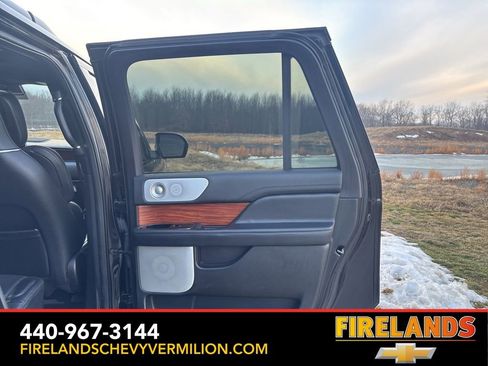 Used 2019 Lincoln Navigator L Reserve image 51