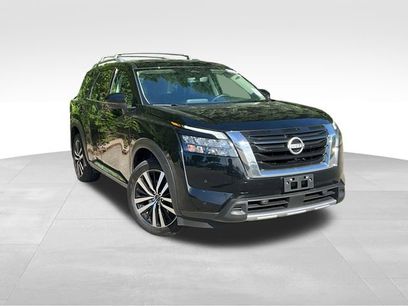 Certified 2025 Nissan Pathfinder Platinum
