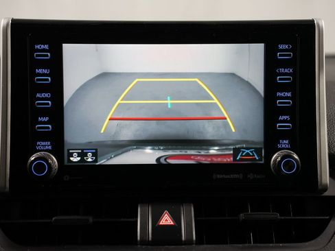 Used 2020 Toyota RAV4 XLE image 18