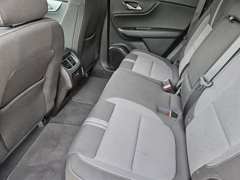 Used 2025 Chevrolet Blazer LT image 18