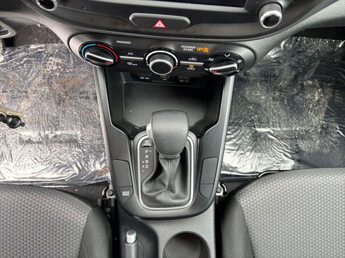 Used 2025 Kia Soul LX w/ LX Technology Package image 38