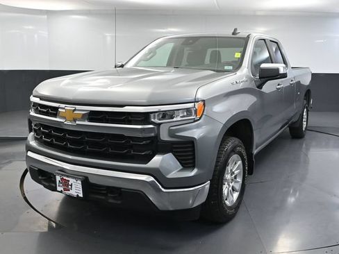 Used 2023 Chevrolet Silverado 1500 LT AWD/4WD image 13
