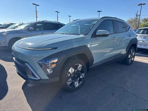 Used 2024 Hyundai Kona SEL AWD/4WD image 16