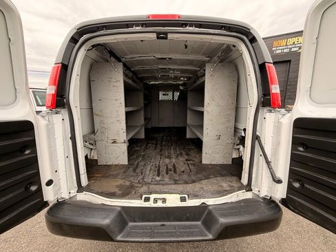 Used 2022 Chevrolet Express 3500 Work Van w/ Driver Convenience Package image 15