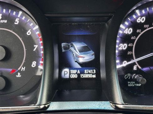 Used 2015 Toyota Avalon Limited w/ Technology Package FWD image 14