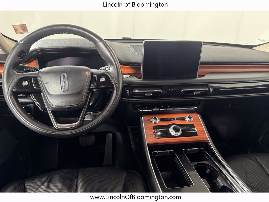 Used 2024 Lincoln Aviator Reserve w/ Elements Package Plus AWD/4WD image 17
