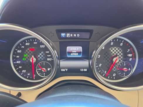 Used 2020 Mercedes-Benz SLC 300 image 31