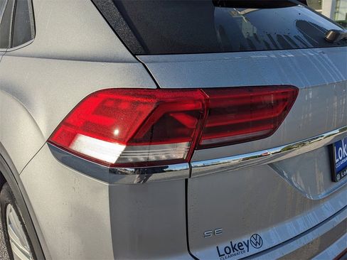 Certified 2023 Volkswagen Atlas Cross Sport SE w/ Panoramic Sunroof Package image 9