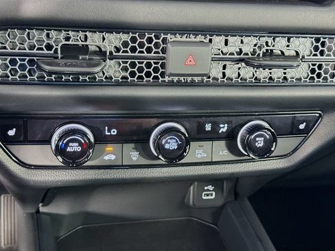 Used 2025 Honda HR-V Sport image 20