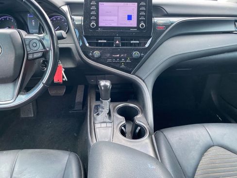 Used 2022 Toyota Camry SE image 15